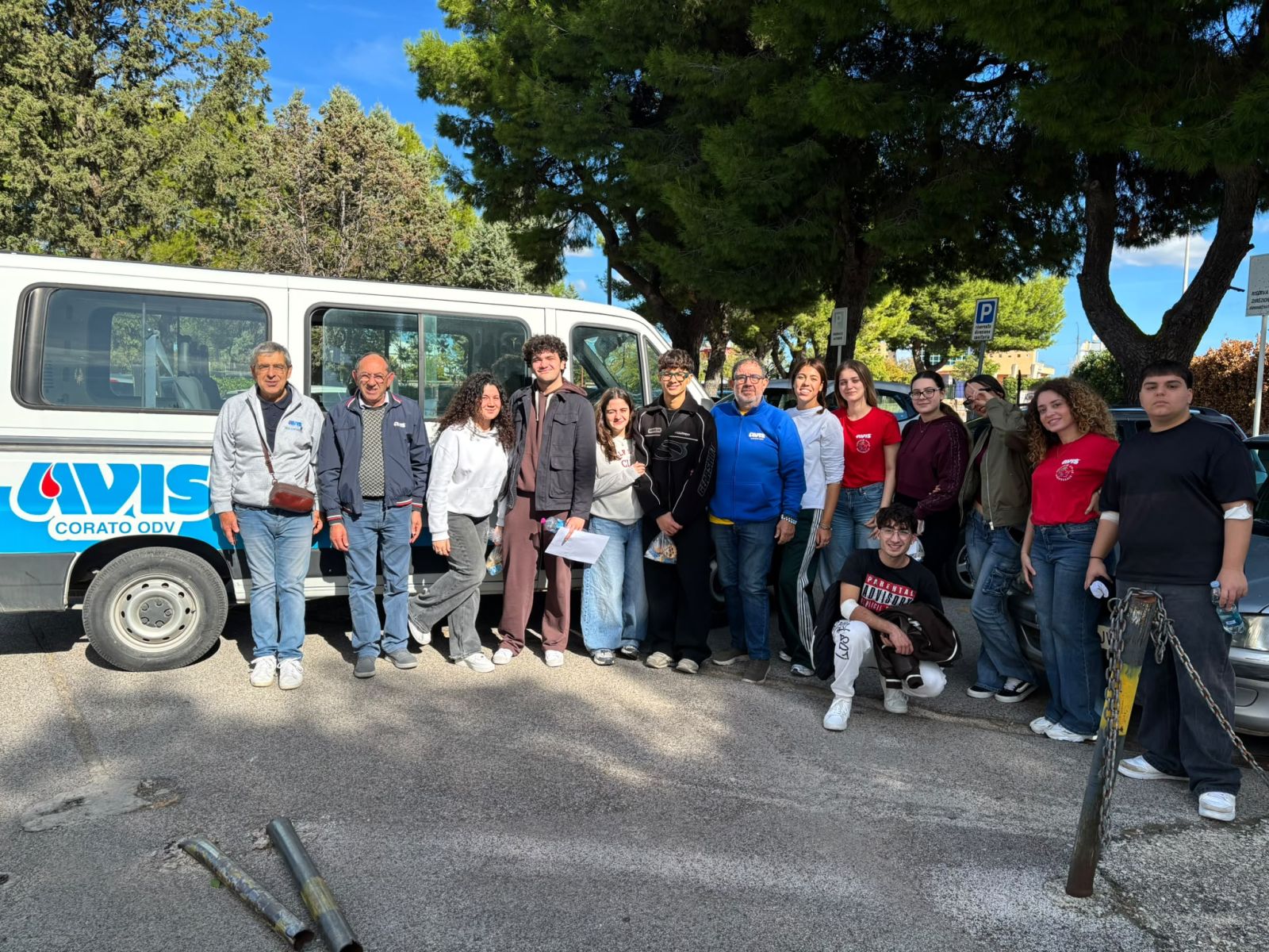 DONAZIONE CON GLI STUDENTI_ "L. TANDOI"